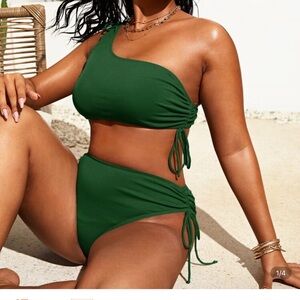 SHEIN Plus Size Green Asymmetrical Bikini Set